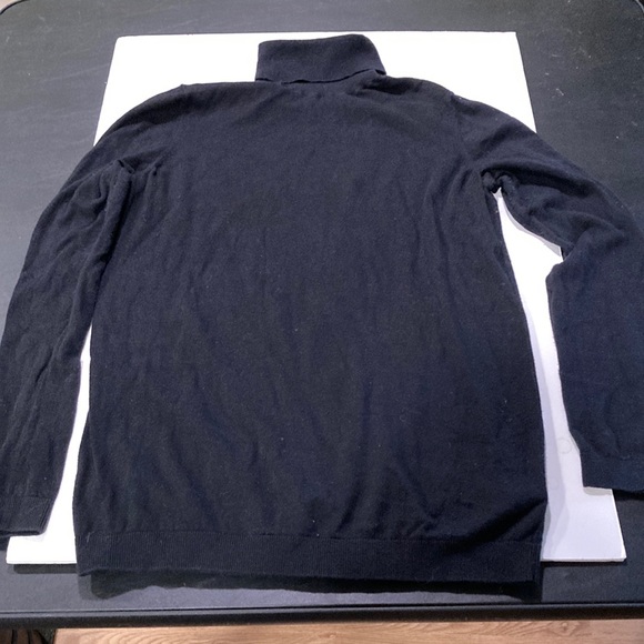 GAP long sleeve turtleneck - Picture 1 of 3